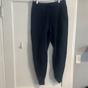 Nike Men's navy Jogger Pants